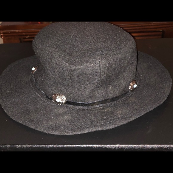 Hat - Picture 1 of 2